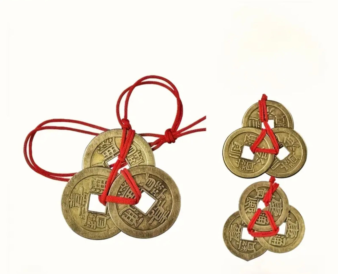 Monede Aurii pentru Bogăție și Noroc – Set Feng Shui cu Șnur Roșu